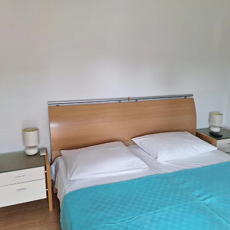 哈娜公寓 公寓 扎达尔