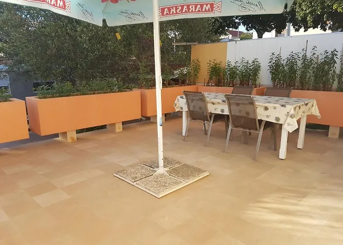 דירה Hana זאדאר